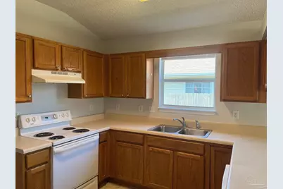 5574 Huntleigh Pl, Gulf Breeze, FL 32563 - Photo 5