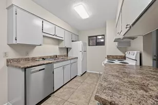 700 N Palm Blvd, Niceville, FL 32578 - Photo 9