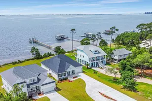 4983 Soundside Dr, Gulf Breeze, FL 32563 - Photo 13