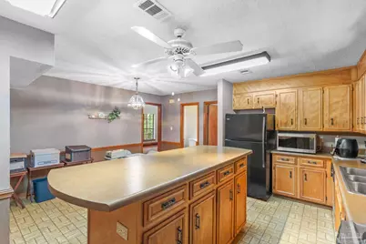 2625 Wilde Lake Blvd, Pensacola, FL 32526 - Photo 11