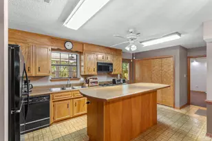 2625 Wilde Lake Blvd, Pensacola, FL 32526 - Photo 9