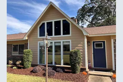 6068 S Gulf Manor Dr, Pensacola, FL 32526 - Photo 1