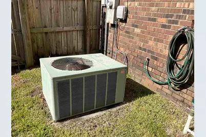 6068 S Gulf Manor Dr, Pensacola, FL 32526 - Photo 9