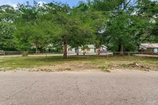 2001 N 61st Ave, Pensacola, FL 32506 - Photo 9