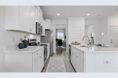 8130 Fox Hunt Dr, Milton, FL 32583 - Photo 9