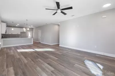 2149 Paloma St, Navarre, FL 32566 - Photo 9