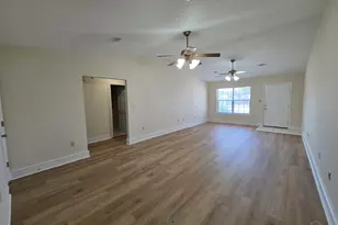 916 Rentz Ave, Pensacola, FL 32507 - Photo 5