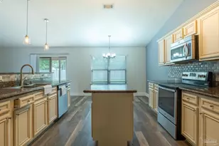 6023 Chester Dr, Pensacola, FL 32526 - Photo 13
