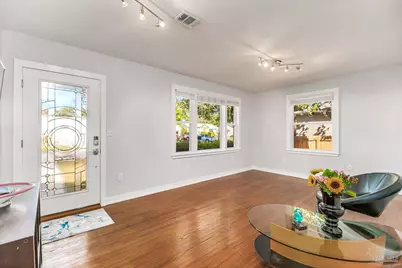 631 W Avery St, Pensacola, FL 32501 - Photo 5