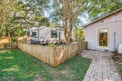 631 W Avery St, Pensacola, FL 32501 - Photo 49