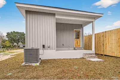 1106 N E St, Pensacola, FL 32501 - Photo 45