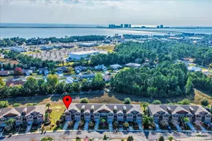 8837 Brown Pelican Cir, Navarre, FL 32566 - Photo 3