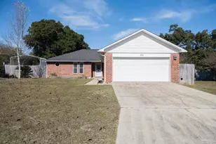 574 Ard Dr, Pensacola, FL 32526 - Photo 1
