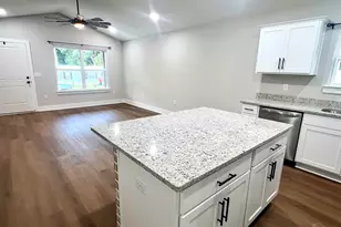 4417 Oak Ln, Milton, FL 32583 - Photo 5