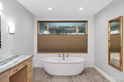 205 Silverthorn Dr, Gulf Breeze, FL 32561 - Photo 19