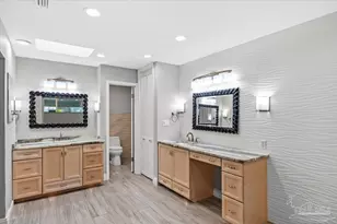 205 Silverthorn Dr, Gulf Breeze, FL 32561 - Photo 17