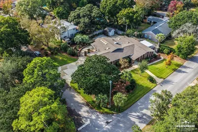 205 Silverthorn Dr, Gulf Breeze, FL 32561 - Photo 3