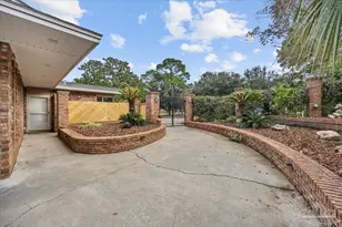 205 Silverthorn Dr, Gulf Breeze, FL 32561 - Photo 57