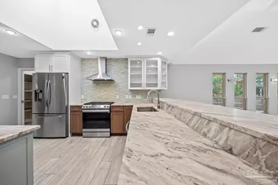 205 Silverthorn Dr, Gulf Breeze, FL 32561 - Photo 31