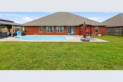 6085 Winchester Cir, Milton, FL 32570 - Photo 11