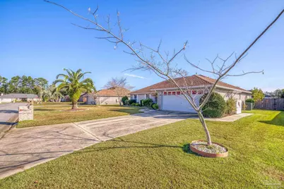 2208 Blue Lake Dr, Pensacola, FL 32506 - Photo 55