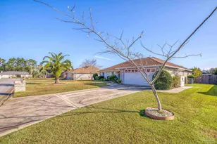 2208 Blue Lake Dr, Pensacola, FL 32506 - Photo 55