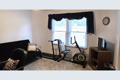 7300 Glidden Ln, Pensacola, FL 32526 - Photo 13