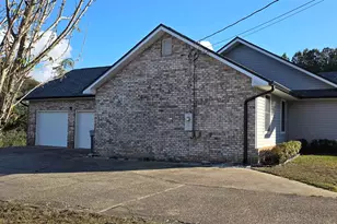 7300 Glidden Ln, Pensacola, FL 32526 - Photo 3