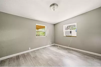 206 S 2nd St, Pensacola, FL 32507 - Photo 17