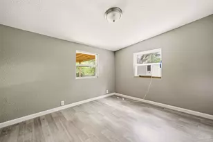 206 S 2nd St, Pensacola, FL 32507 - Photo 17