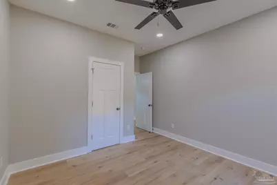 110 E Bobe St, Pensacola, FL 32503 - Photo 17