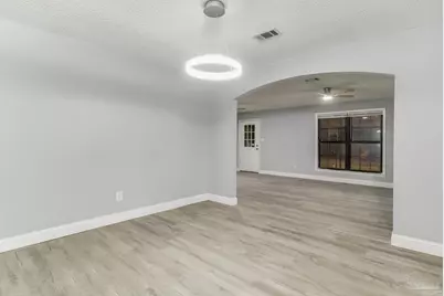 5855 Scotland Rd, Pensacola, FL 32526 - Photo 9