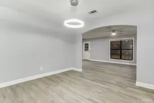 5855 Scotland Rd, Pensacola, FL 32526 - Photo 9