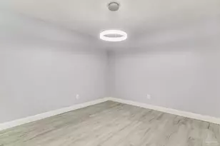 5855 Scotland Rd, Pensacola, FL 32526 - Photo 11