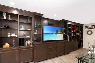 131 Shoreline Dr, Gulf Breeze, FL 32561 - Photo 13