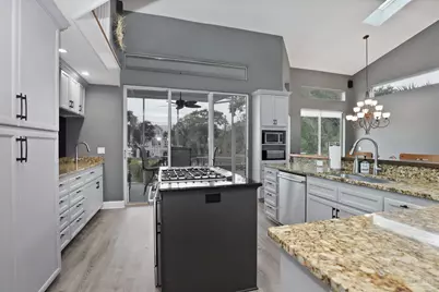 131 Shoreline Dr, Gulf Breeze, FL 32561 - Photo 7