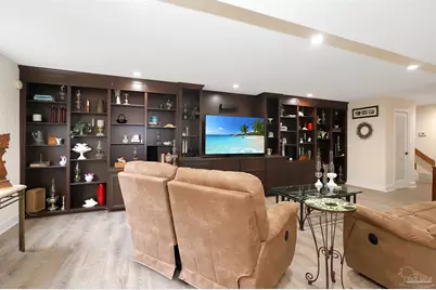 131 Shoreline Dr, Gulf Breeze, FL 32561 - Photo 11