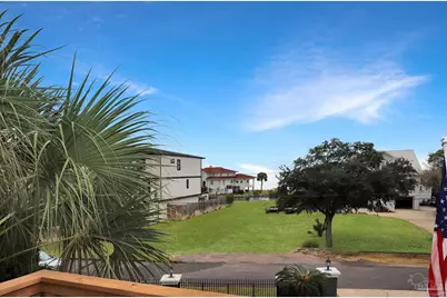 131 Shoreline Dr, Gulf Breeze, FL 32561 - Photo 31