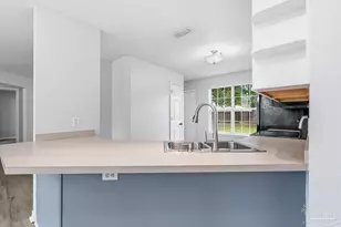 6439 Dallas Ave, Pensacola, FL 32526 - Photo 11