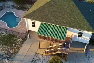 709 Maldonado Dr, Pensacola Beach, FL 32561 - Photo 55