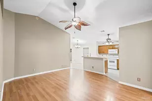 2517 Gulf Breeze Ave, Pensacola, FL 32507 - Photo 11