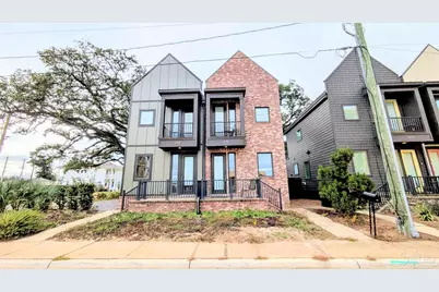 379 Clubbs St, Pensacola, FL 32502 - Photo 1