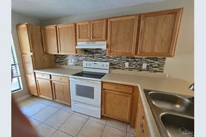 7221 Lago Vista Ct, Pensacola, FL 32506 - Photo 3