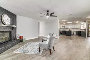 555 Seapine Cir, Pensacola, FL 32506 - Photo 3