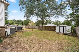 6036 W Shore Dr, Pensacola, FL 32526 - Photo 23