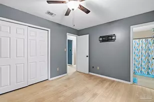 6036 W Shore Dr, Pensacola, FL 32526 - Photo 15