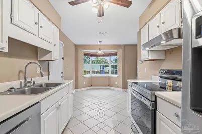 6036 W Shore Dr, Pensacola, FL 32526 - Photo 7