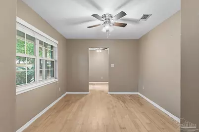 6036 W Shore Dr, Pensacola, FL 32526 - Photo 11