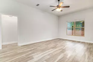 5723 Maggie Rose Cir, Milton, FL 32570 - Photo 5