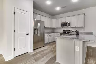 5723 Maggie Rose Cir, Milton, FL 32570 - Photo 7